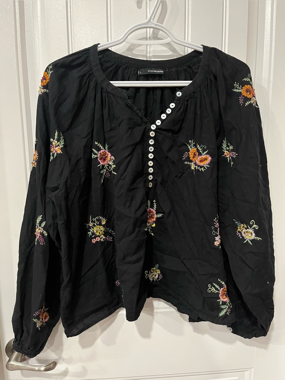 Sfera collection EU large (Medium US) black with embroidery peasant top - Picture 2 of 5
